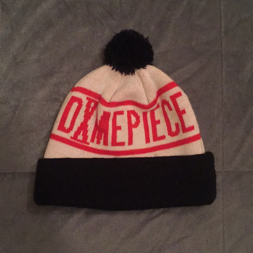 Dimepiece logo beanie with pompom top